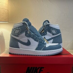 Air Jordan 1 High OG Women’s denim sneaker